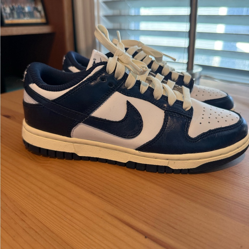 Nike Men's Dark Blue and White Sneakers